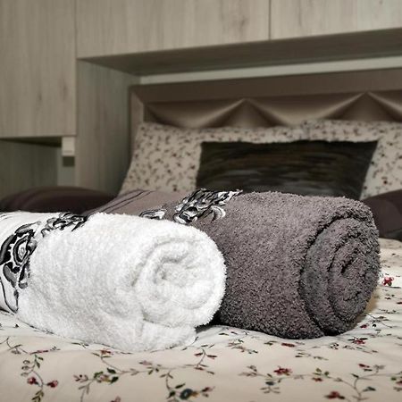 Deluxe Apartment Nono- Anex Building โปเรช ภายนอก รูปภาพ